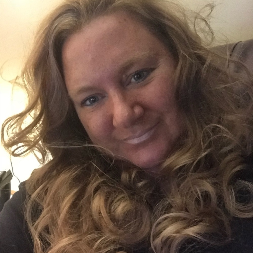 Meet your posher Steph 😀